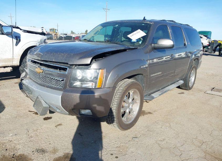 Photo 2 of 2012 Chevrolet Suburban 1500 LT (VIN 1GNSCJE06CR303158)