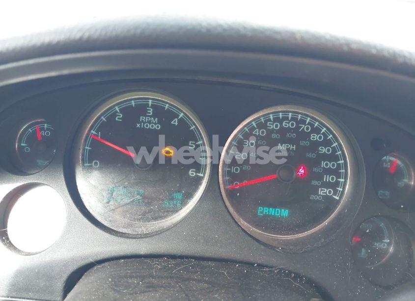 Photo 7 of 2013 Chevrolet Suburban 1500 LT (VIN 1GNSCJE06DR141176)