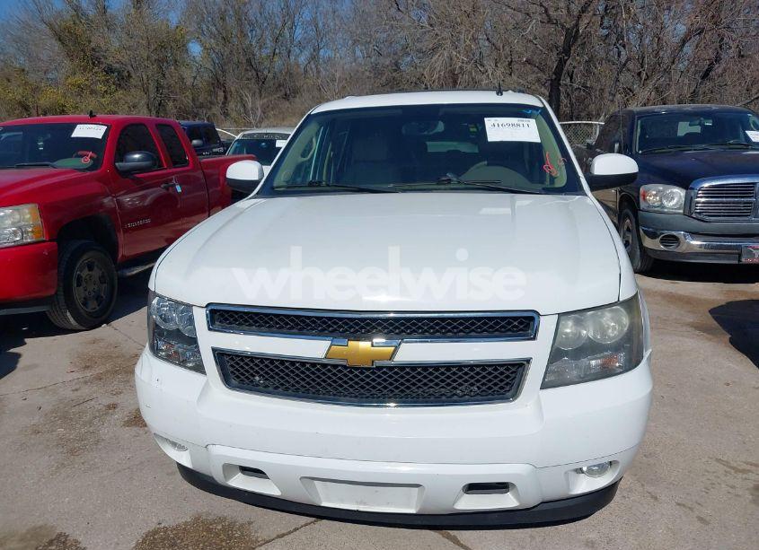 Photo 12 of 2011 Chevrolet Suburban 1500 LT1 (VIN 1GNSCJE07BR342646)