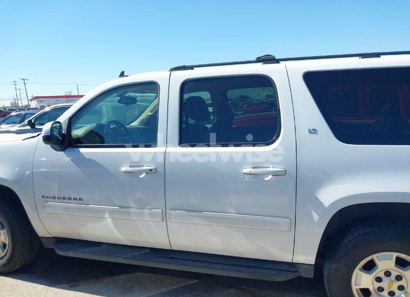 Photo 14 of 2011 Chevrolet Suburban 1500 LT1 (VIN 1GNSCJE07BR342646)