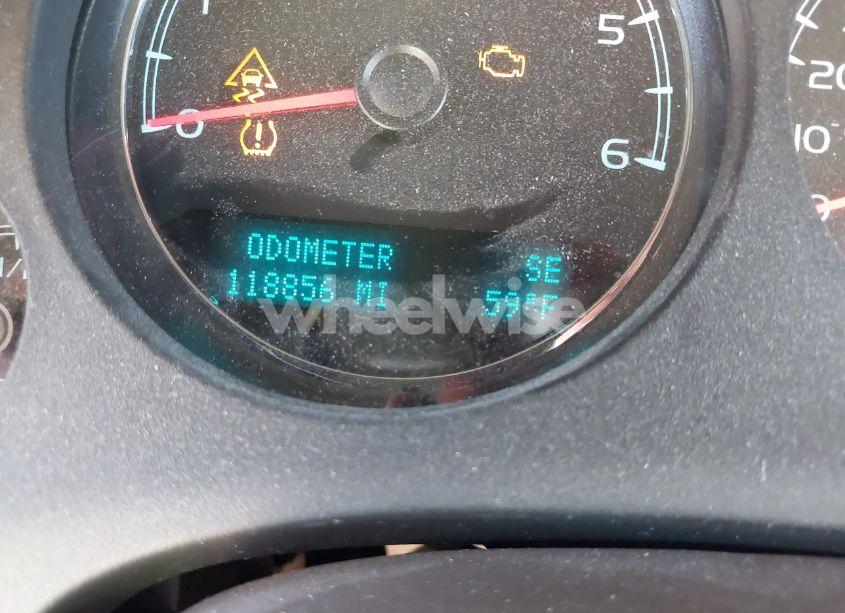 Photo 15 of 2011 Chevrolet Suburban 1500 LT1 (VIN 1GNSCJE07BR342646)