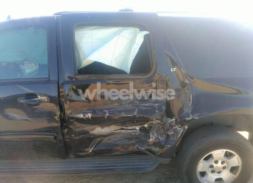 Photo 12 of 2012 Chevrolet Suburban 1500 LT (VIN 1GNSCJE07CR273166)