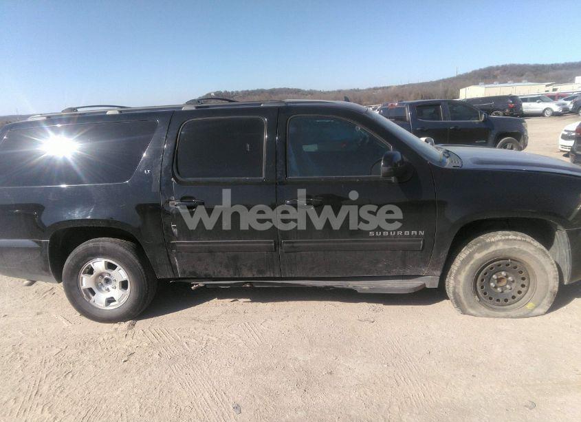 Photo 14 of 2012 Chevrolet Suburban 1500 LT (VIN 1GNSCJE07CR273166)