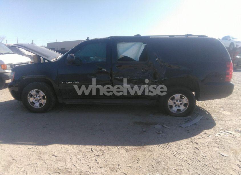 Photo 15 of 2012 Chevrolet Suburban 1500 LT (VIN 1GNSCJE07CR273166)