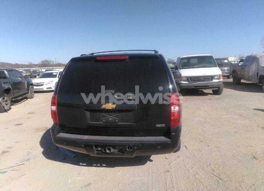 Photo 17 of 2012 Chevrolet Suburban 1500 LT (VIN 1GNSCJE07CR273166)