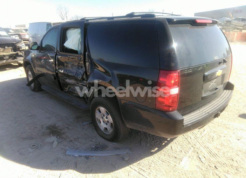 Photo 3 of 2012 Chevrolet Suburban 1500 LT (VIN 1GNSCJE07CR273166)