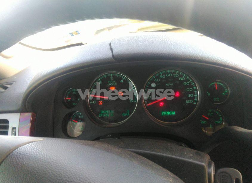 Photo 7 of 2012 Chevrolet Suburban 1500 LT (VIN 1GNSCJE07CR273166)