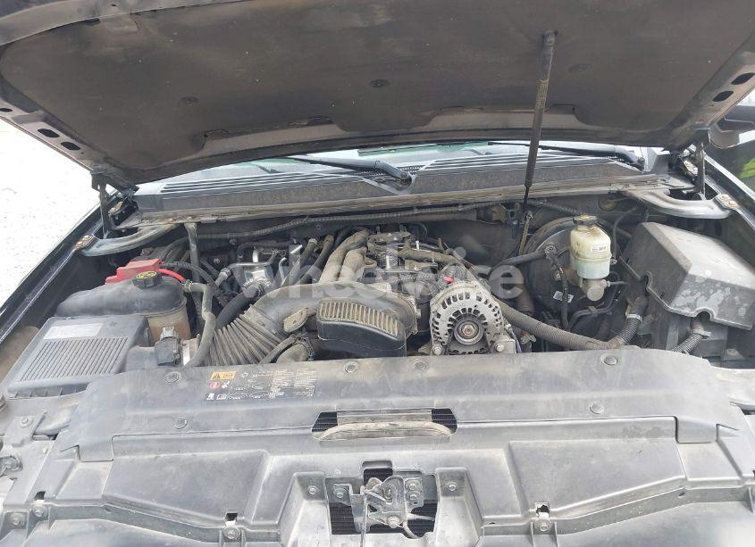 Photo 10 of 2014 Chevrolet Suburban 1500 LT (VIN 1GNSCJE07ER219935)