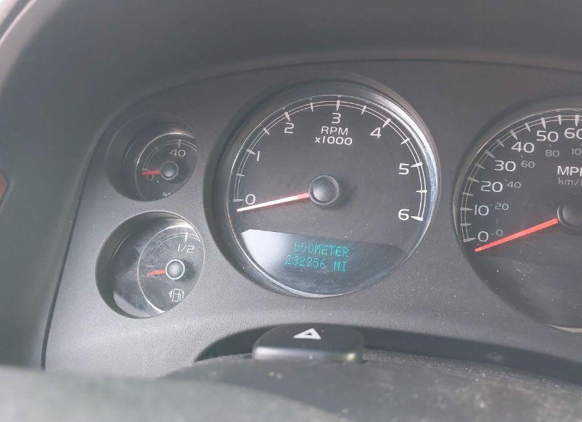 Photo 15 of 2014 Chevrolet Suburban 1500 LT (VIN 1GNSCJE07ER237366)