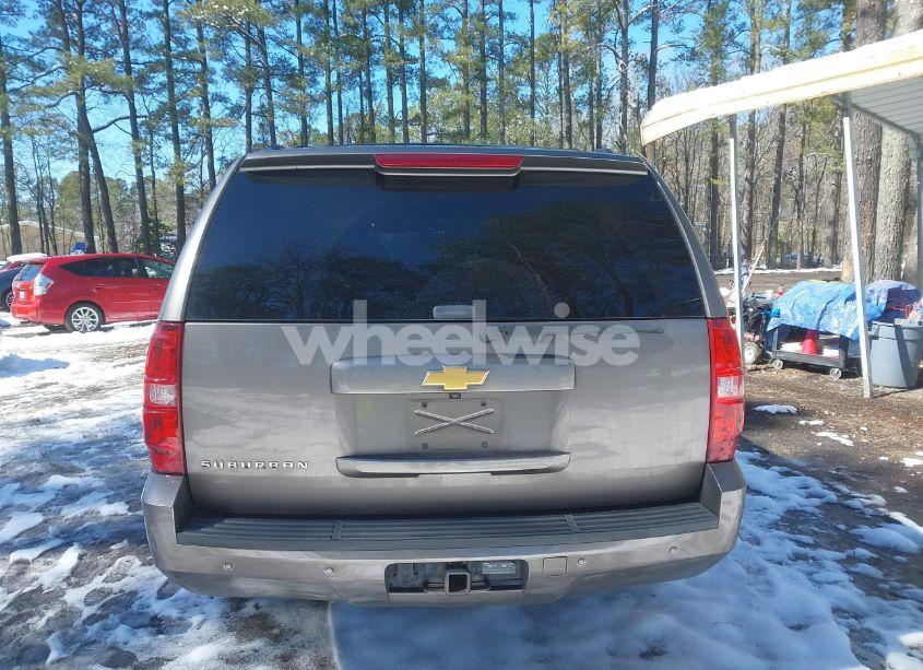Photo 16 of 2013 Chevrolet Suburban 1500 LT (VIN 1GNSCJE08DR112648)