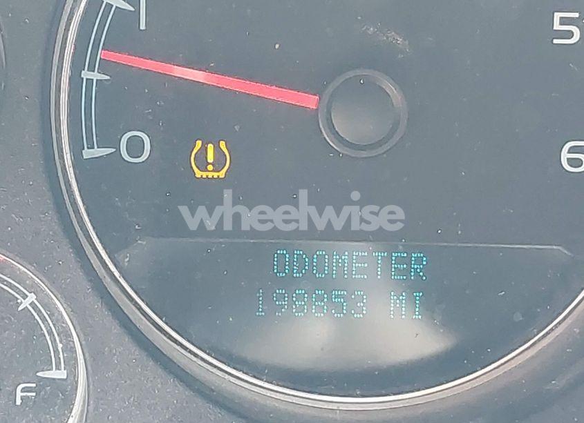 Photo 15 of 2014 Chevrolet Suburban 1500 LT (VIN 1GNSCJE08ER185472)