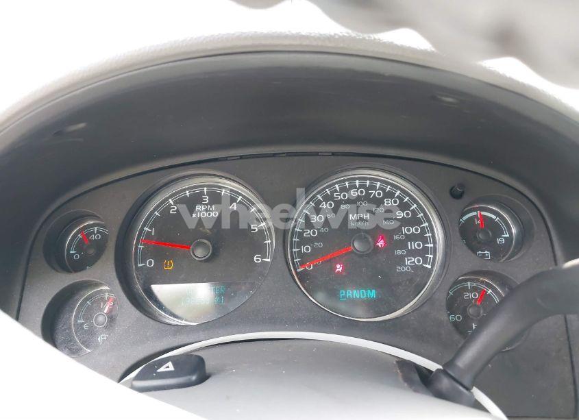 Photo 7 of 2014 Chevrolet Suburban 1500 LT (VIN 1GNSCJE08ER185472)