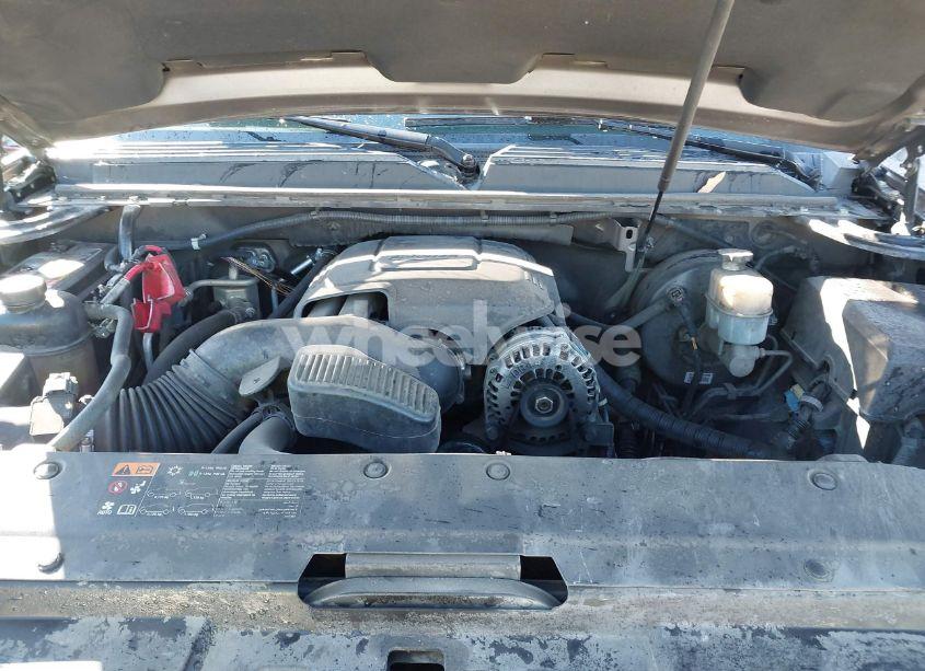 Photo 10 of 2011 Chevrolet Suburban 1500 LT1 (VIN 1GNSCJE09BR344091)