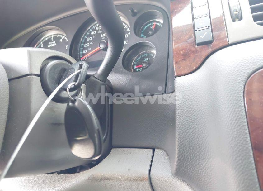 Photo 11 of 2011 Chevrolet Suburban 1500 LT1 (VIN 1GNSCJE09BR344091)