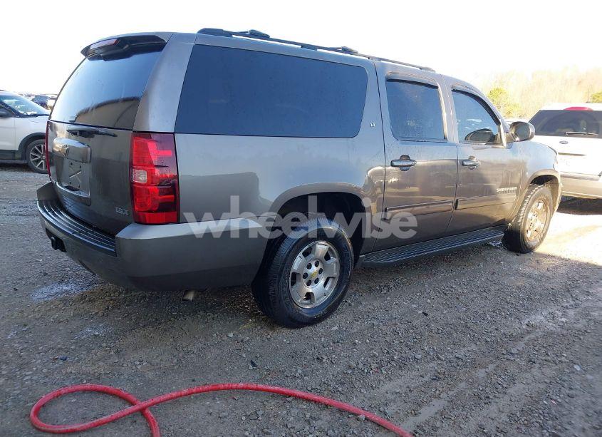 Photo 4 of 2011 Chevrolet Suburban 1500 LT1 (VIN 1GNSCJE09BR344091)
