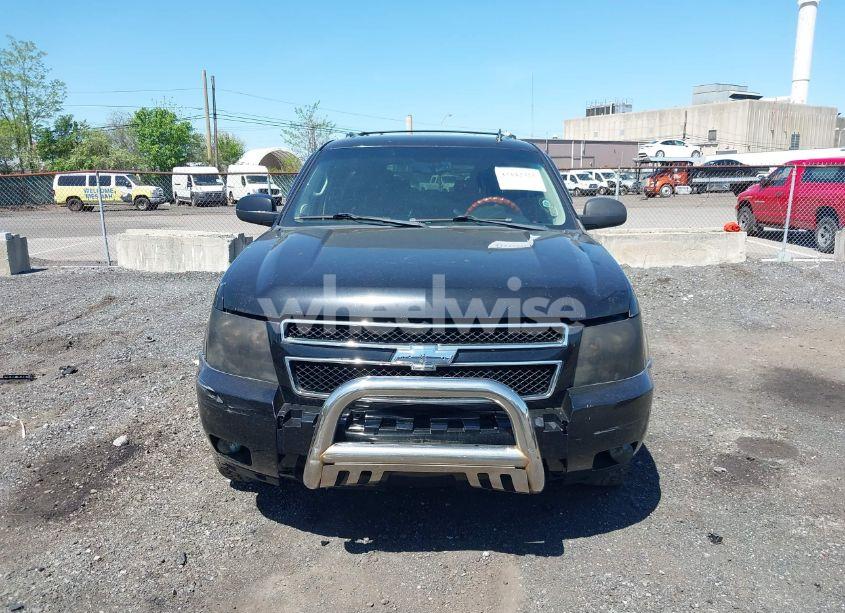 Photo 12 of 2012 Chevrolet Suburban 1500 LT (VIN 1GNSCJE09CR168533)
