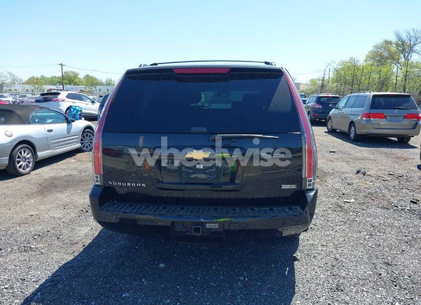 Photo 16 of 2012 Chevrolet Suburban 1500 LT (VIN 1GNSCJE09CR168533)