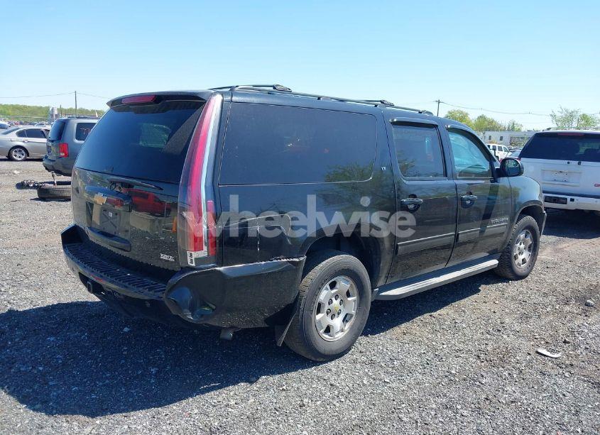 Photo 4 of 2012 Chevrolet Suburban 1500 LT (VIN 1GNSCJE09CR168533)