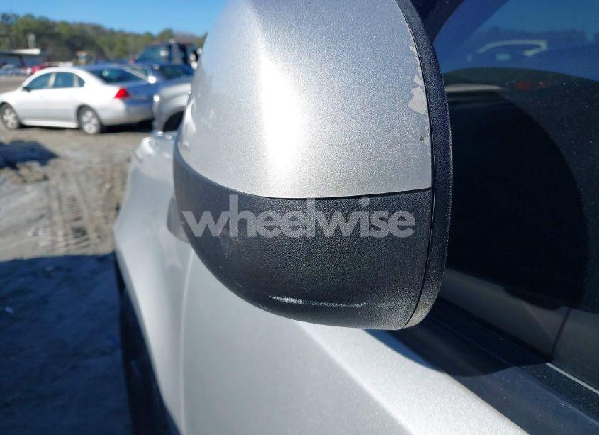 Photo 19 of 2013 Chevrolet Suburban 1500 LT (VIN 1GNSCJE09DR265667)