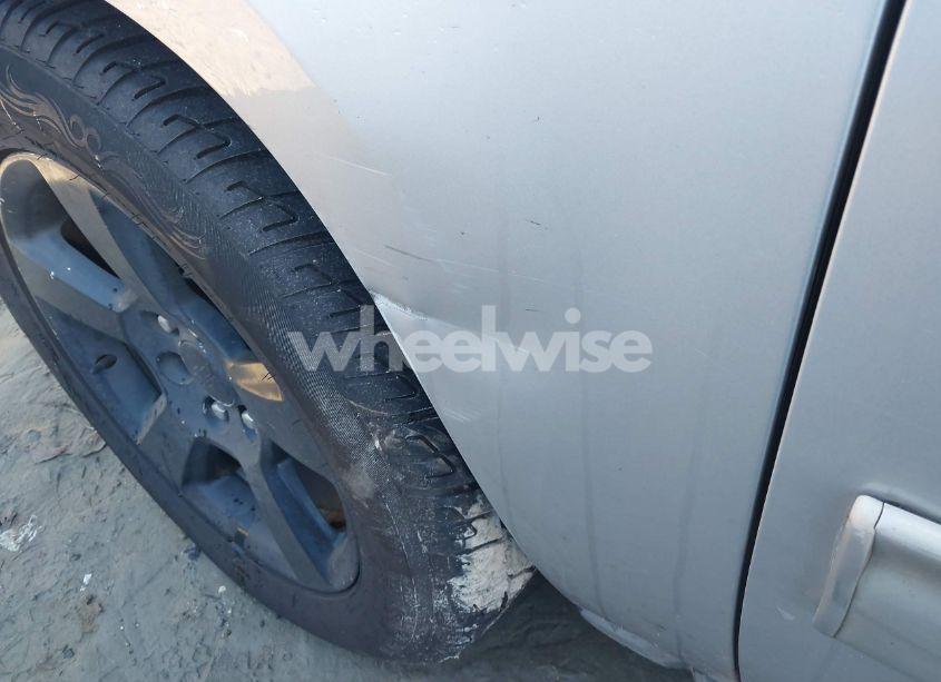 Photo 6 of 2013 Chevrolet Suburban 1500 LT (VIN 1GNSCJE09DR265667)