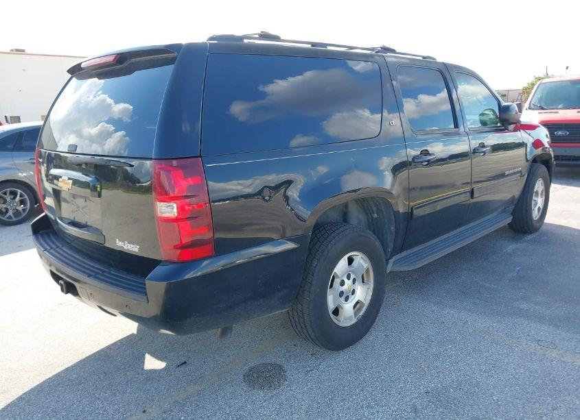 Photo 4 of 2013 Chevrolet Suburban 1500 LT (VIN 1GNSCJE09DR371200)