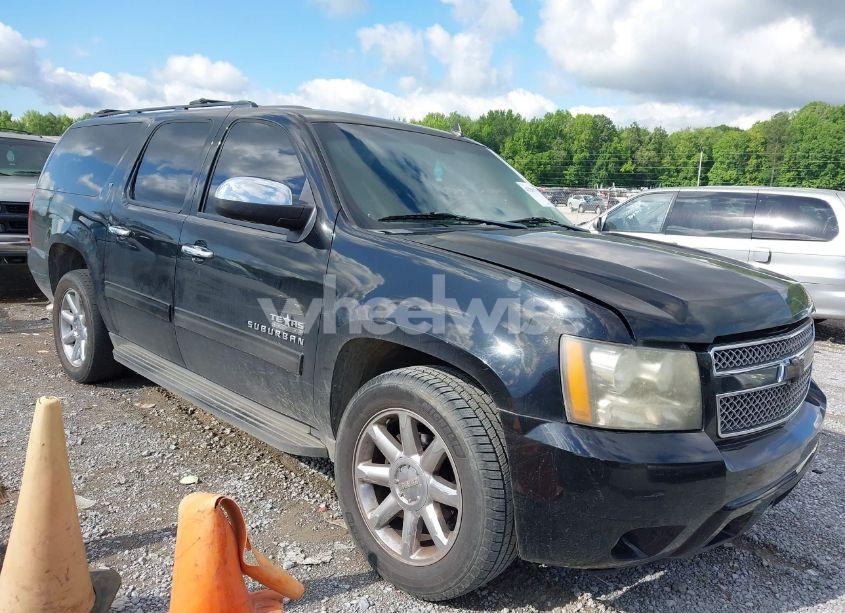 2011 Chevrolet Suburban 1500 LT1 (VIN 1GNSCJE0XBR133465) main photo