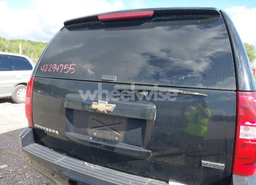Photo 16 of 2011 Chevrolet Suburban 1500 LT1 (VIN 1GNSCJE0XBR133465)