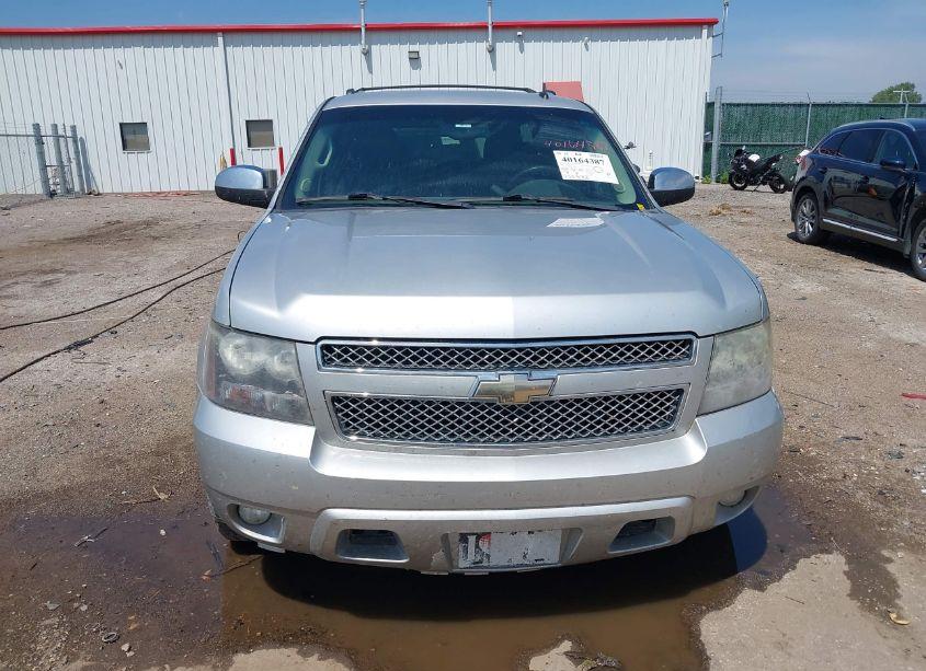 Photo 13 of 2011 Chevrolet Suburban 1500 LT1 (VIN 1GNSCJE0XBR156860)