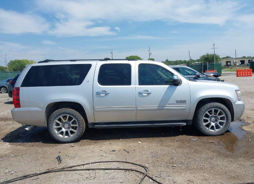 Photo 14 of 2011 Chevrolet Suburban 1500 LT1 (VIN 1GNSCJE0XBR156860)