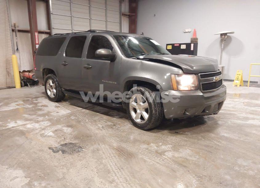 2011 Chevrolet Suburban 1500 LT1 (VIN 1GNSCJE0XBR180270) main photo