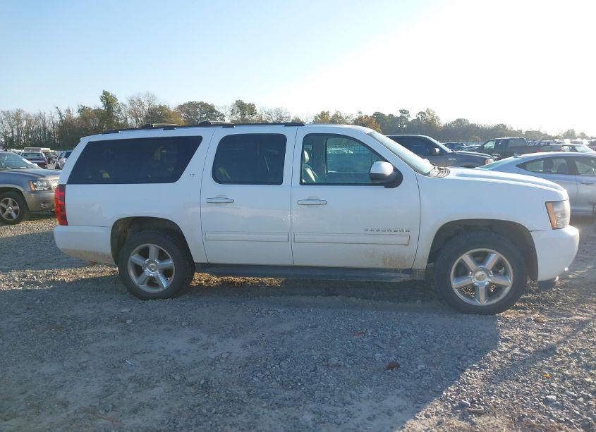 Photo 13 of 2011 Chevrolet Suburban 1500 LT1 (VIN 1GNSCJE0XBR308491)