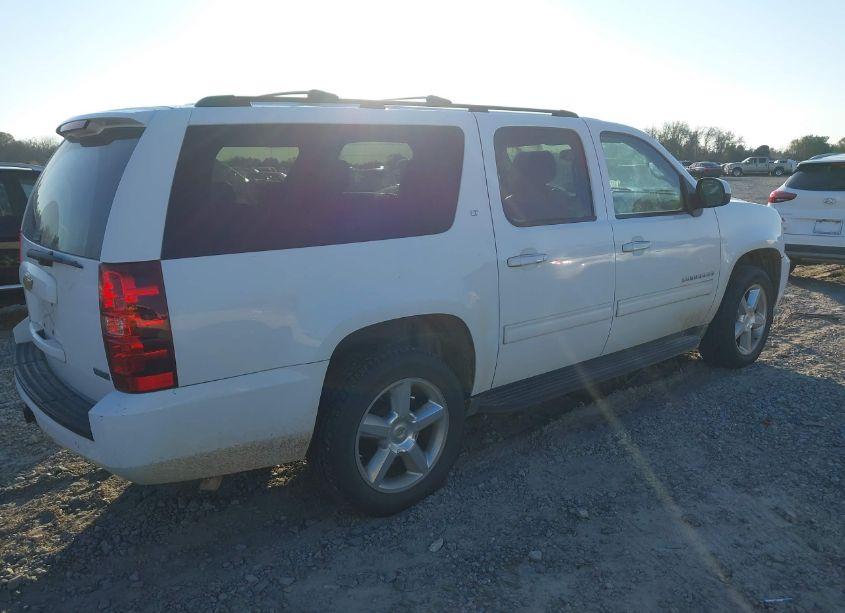 Photo 4 of 2011 Chevrolet Suburban 1500 LT1 (VIN 1GNSCJE0XBR308491)
