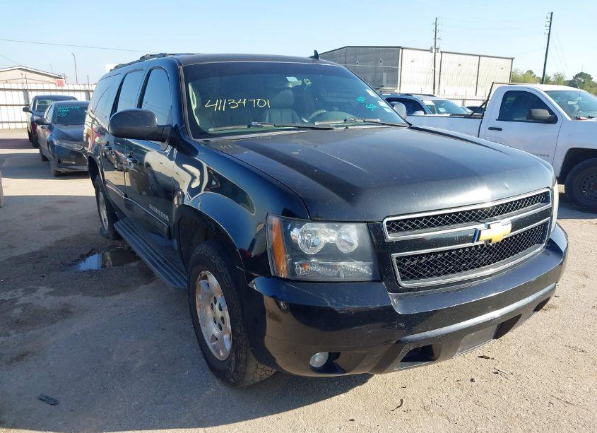 2012 Chevrolet Suburban 1500 LT (VIN 1GNSCJE0XCR211261) main photo