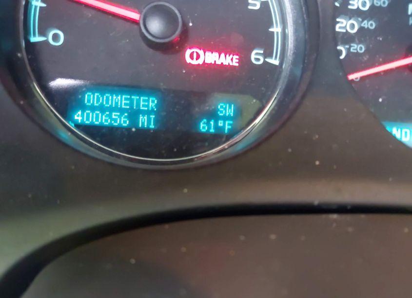 Photo 15 of 2012 Chevrolet Suburban 1500 LT (VIN 1GNSCJE0XCR211261)