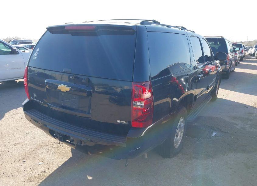 Photo 4 of 2012 Chevrolet Suburban 1500 LT (VIN 1GNSCJE0XCR211261)