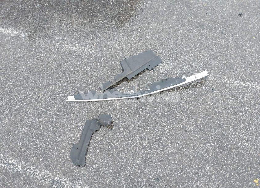 Photo 12 of 2013 Chevrolet Suburban 1500 LT (VIN 1GNSCJE0XDR212458)