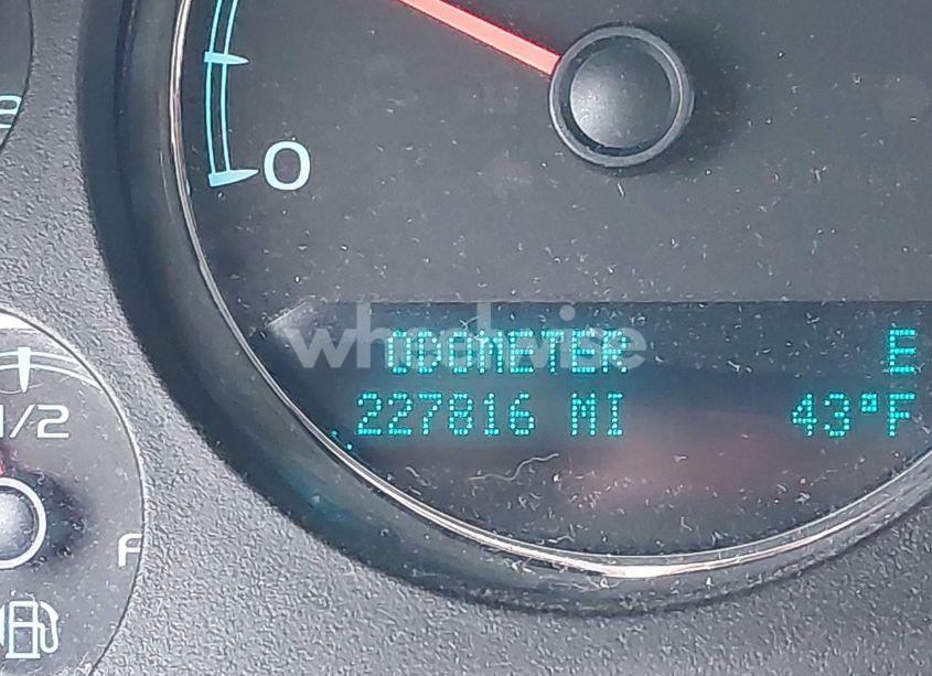 Photo 16 of 2013 Chevrolet Suburban 1500 LT (VIN 1GNSCJE0XDR212458)