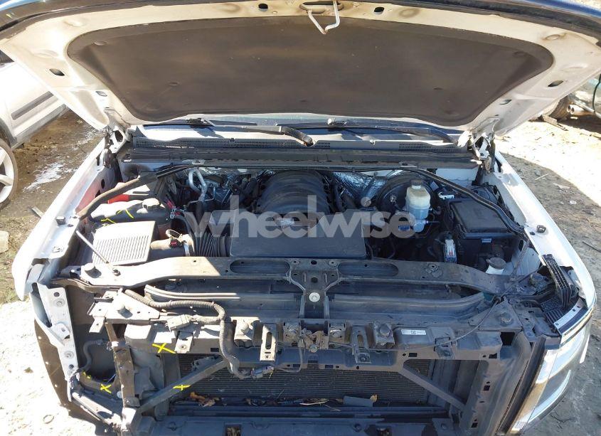 Photo 10 of 2016 Chevrolet Suburban LTZ (VIN 1GNSCJKC0GR272039)