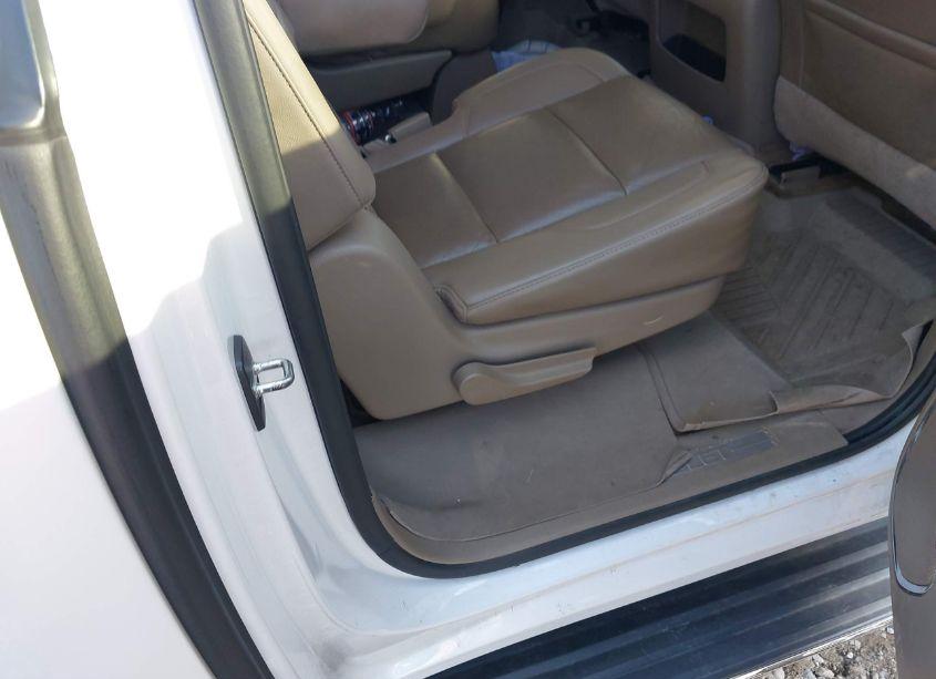 Photo 8 of 2017 Chevrolet Suburban PREMIER (VIN 1GNSCJKC0HR138603)