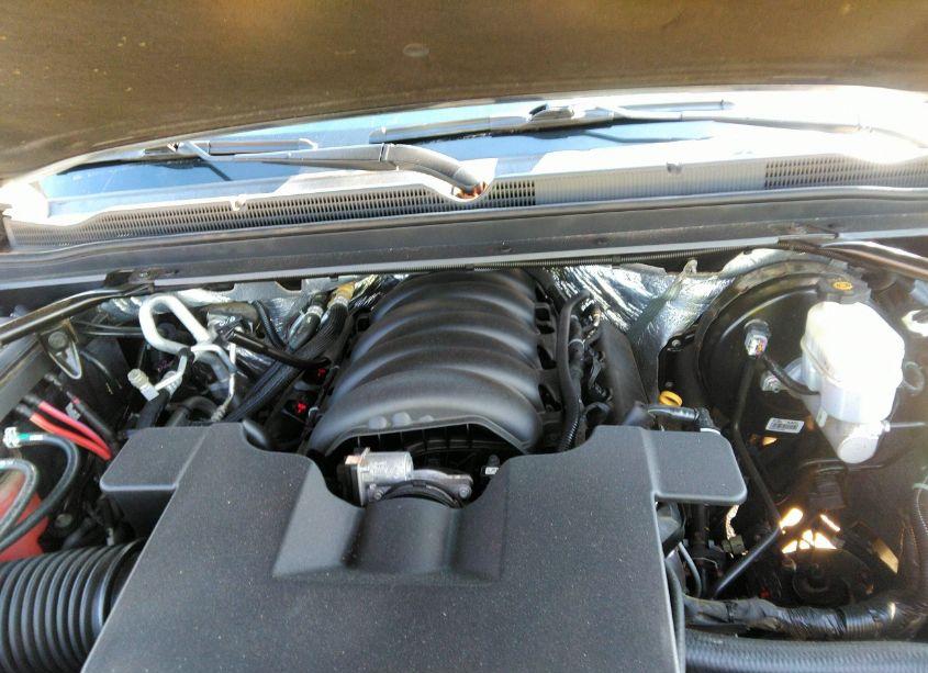 Photo 10 of 2018 Chevrolet Suburban PREMIER (VIN 1GNSCJKC0JR122312)