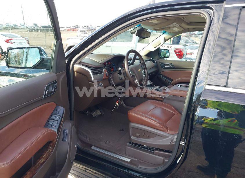 Photo 5 of 2020 Chevrolet Suburban 2WD PREMIER (VIN 1GNSCJKC0LR121728)