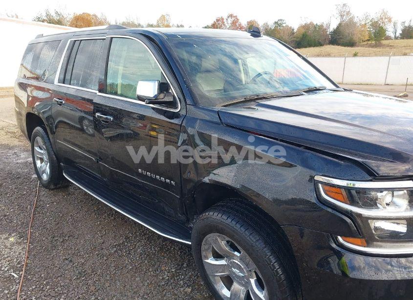 Photo 6 of 2020 Chevrolet Suburban 2WD PREMIER (VIN 1GNSCJKC0LR121728)