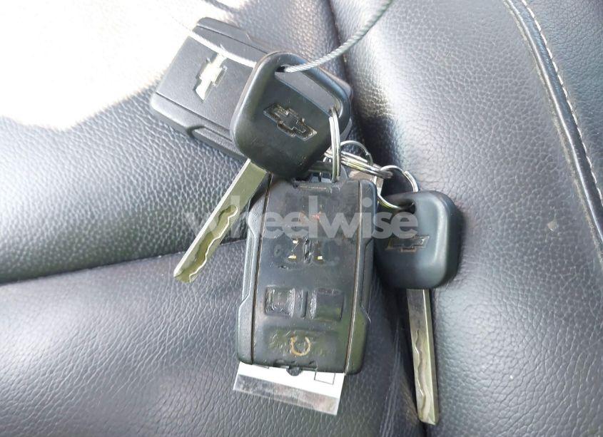 Photo 11 of 2015 Chevrolet Suburban 1500 LT (VIN 1GNSCJKC1FR298826)