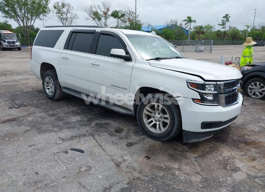 2015 Chevrolet Suburban 1500 LT (VIN 1GNSCJKC1FR539087) main photo