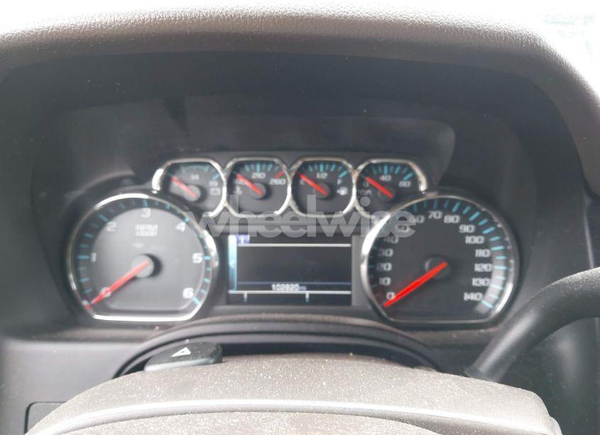 Photo 7 of 2015 Chevrolet Suburban 1500 LT (VIN 1GNSCJKC1FR539087)