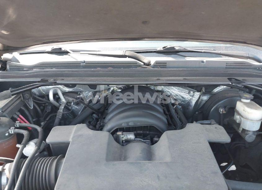 Photo 10 of 2015 Chevrolet Suburban 1500 LT (VIN 1GNSCJKC1FR684873)