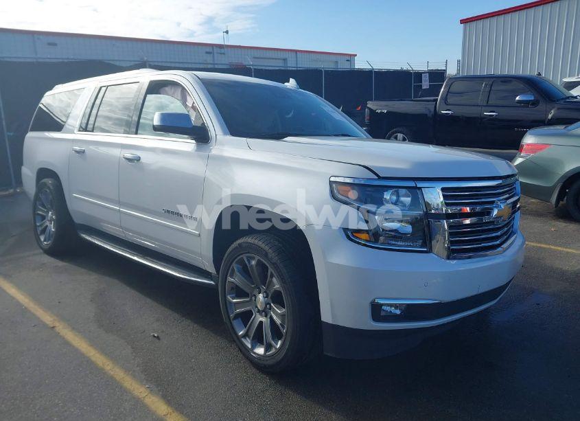 2019 Chevrolet Suburban PREMIER (VIN 1GNSCJKC1KR146104) main photo