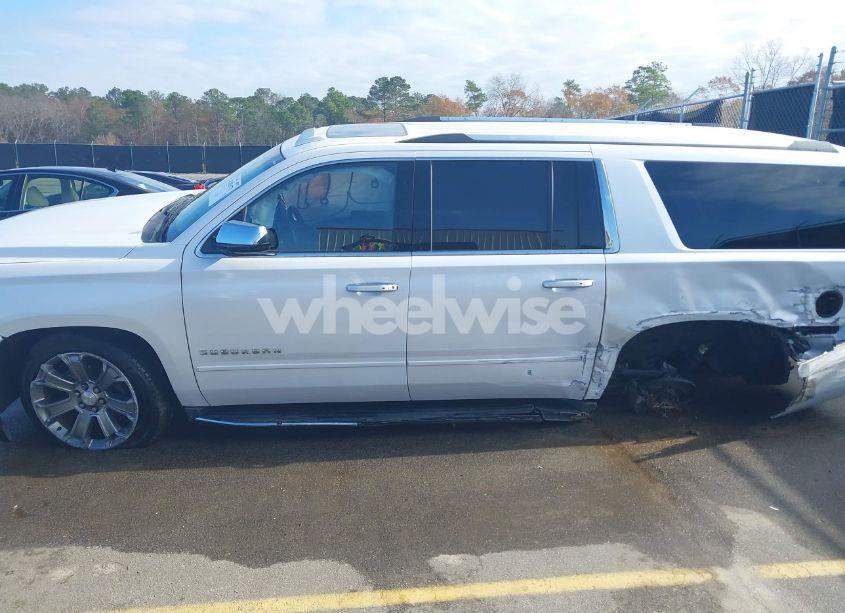 Photo 14 of 2019 Chevrolet Suburban PREMIER (VIN 1GNSCJKC1KR146104)