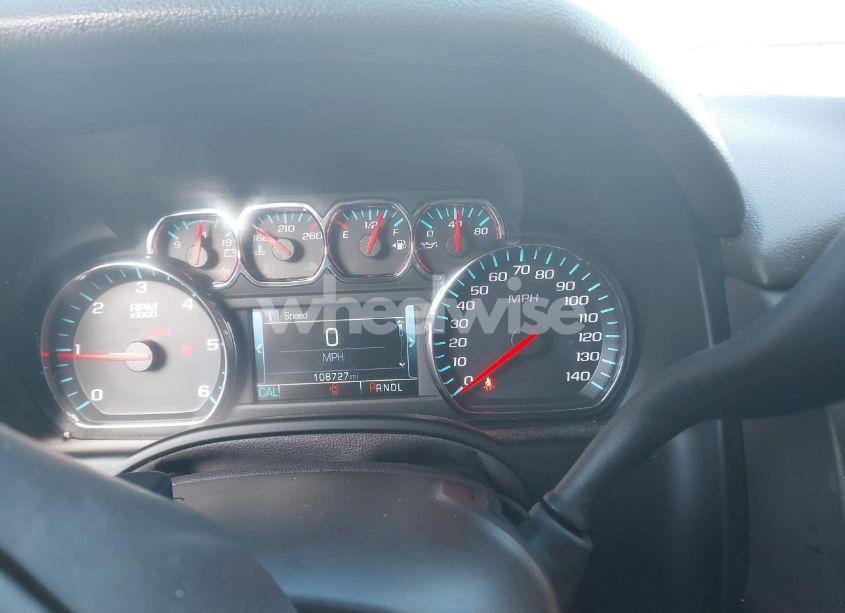 Photo 7 of 2019 Chevrolet Suburban PREMIER (VIN 1GNSCJKC1KR146104)