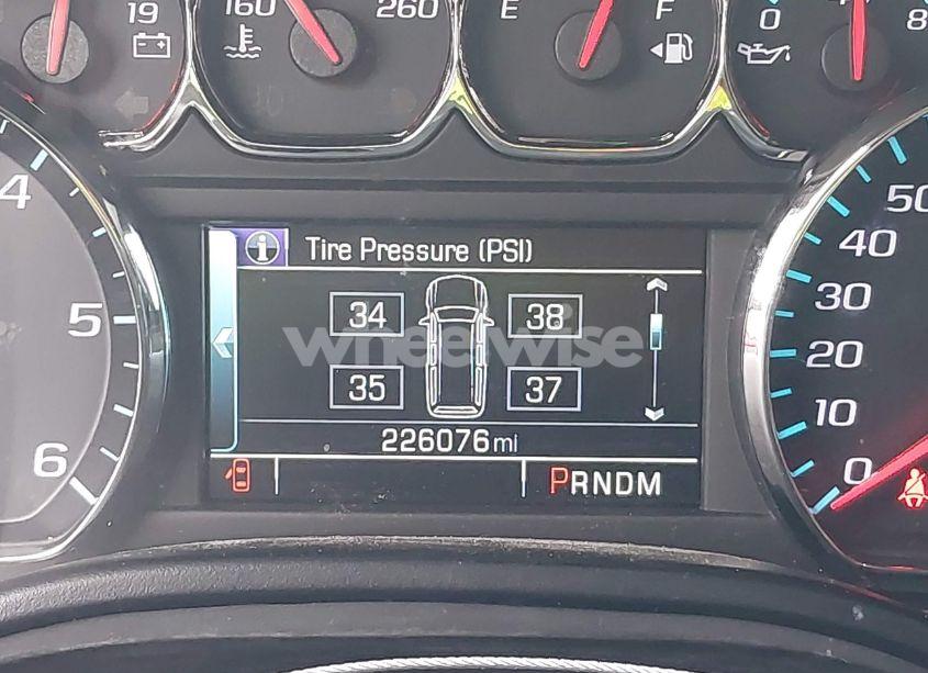 Photo 15 of 2015 Chevrolet Suburban 1500 LT (VIN 1GNSCJKC2FR144528)